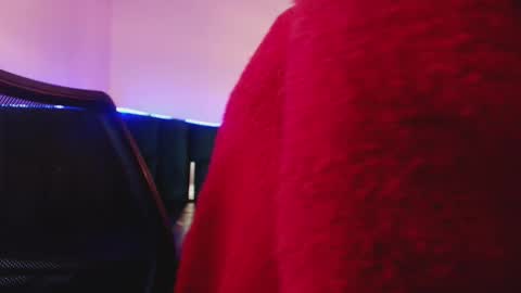 Emily  online show from 11/06/25, 11:33