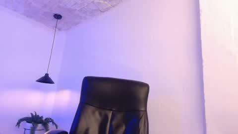 Emily walker online show from 12/30/24, 03:24