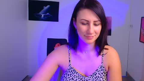 Emma online show from 01/25/25, 01:30