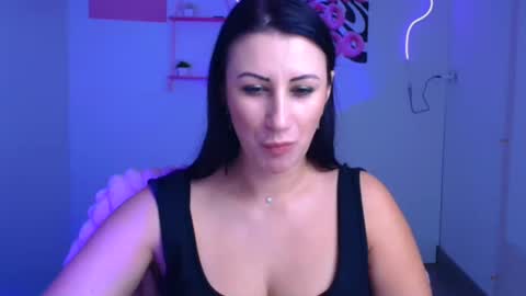 Emma online show from 11/07/25, 01:22