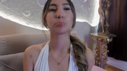 _emmawalka online show from 11/01/25, 05:04