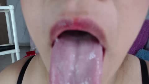 Emily Valencia online show from 05/13/26, 10:49