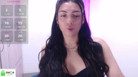  Erica Vanderhill  online show from 11/16/25, 08:58