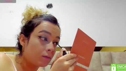 Snapshot of _eris_rose chatting on 11/10/25, 07:02 _eris_rose online show from 11/10/25, 07:02