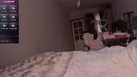 Eva online show from 12/18/25, 06:41