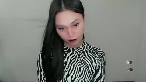 STEFFANNY WELL. online show from 12/20/24, 12:41
