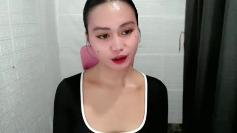STEFFANNY WELL. online show from 10/12/25, 11:04