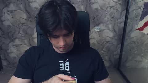 Snapshot of _fatrabbit chatting on 04/04/26, 01:41 Keanu online show from 04/04/26, 01:41