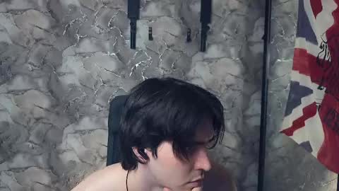 Snapshot of _fatrabbit chatting on 04/15/26, 10:22 Keanu online show from 04/15/26, 10:22