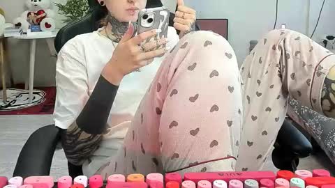 Alis online show from 09/26/25, 09:13