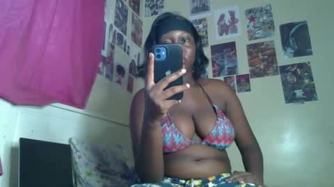 Snapshot of _flirtyfever chatting on 04/04/26, 06:00 Fever online show from 04/04/26, 06:00