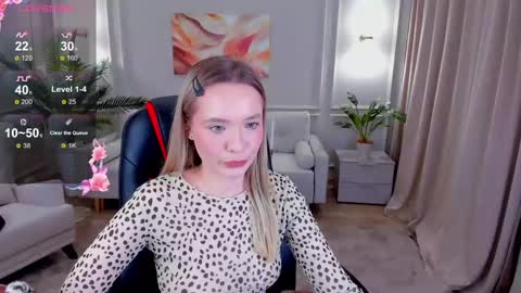 Snapshot of _florence_wayne chatting on 12/02/24, 12:18 Florence online show from 12/02/24, 12:18