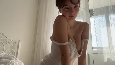 Snapshot of _floret_joy_ chatting on 03/22/26, 08:40 Alice Sorry friends. I wont be able to see you today see you tomorrow. online show from 03/22/26, 08:40