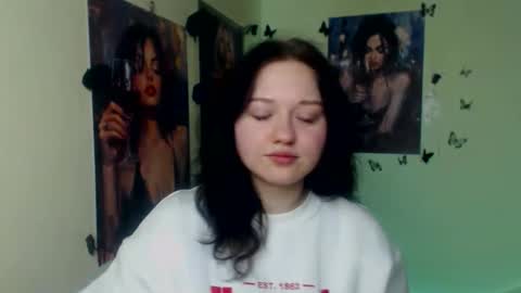 Snapshot of _foxy_lady chatting on 02/02/26, 07:18 Alice online show from 02/02/26, 07:18