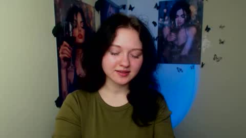 Snapshot of _foxy_lady chatting on 03/03/26, 06:52 Alice online show from 03/03/26, 06:52