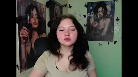 Snapshot of _foxy_lady chatting on 04/01/26, 05:41 Alice online show from 04/01/26, 05:41