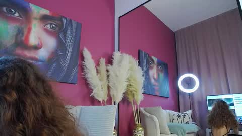 Snapshot of _foxymia_ chatting on 11/12/25, 04:13 Mia online show from 11/12/25, 04:13