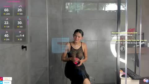 Snapshot of _frida_1 chatting on 12/14/25, 03:06 Frida online show from 12/14/25, 03:06