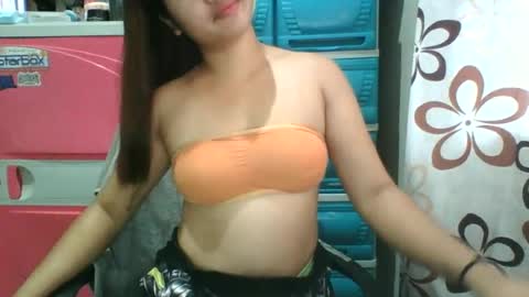 Snapshot of _genevieve22_ chatting on 06/30/26, 01:39 genny online show from 06/30/26, 01:39