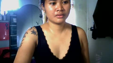 Snapshot of _genevieve22_ chatting on 07/14/26, 12:13 genny online show from 07/14/26, 12:13