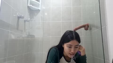 Snapshot of _ghostgirl__ chatting on 02/01/25, 07:02 SKY online show from 02/01/25, 07:02