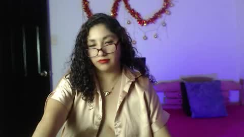 Snapshot of _gia_dior chatting on 12/19/25, 09:11 Gia Independent model online show from 12/19/25, 09:11