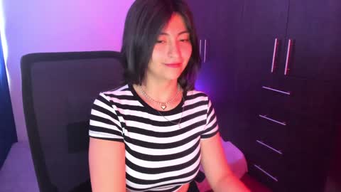 Snapshot of _giaa_ chatting on 12/01/24, 05:46 _giaa_ online show from 12/01/24, 05:46