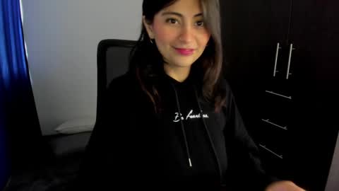 Snapshot of _giaa_ chatting on 03/07/25, 07:05 _giaa_ online show from 03/07/25, 07:05