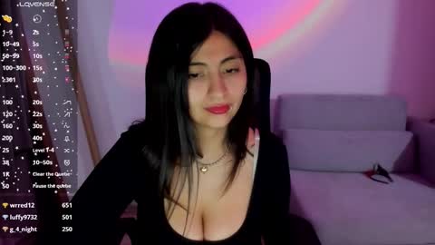 Snapshot of _giaa_ chatting on 10/17/25, 01:31 _giaa_ online show from 10/17/25, 01:31