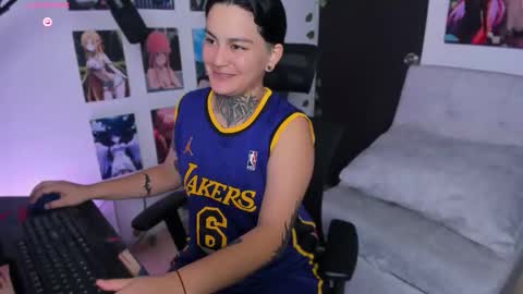 Snapshot of _gleep chatting on 11/17/25, 01:44 LEEP online show from 11/17/25, 01:44