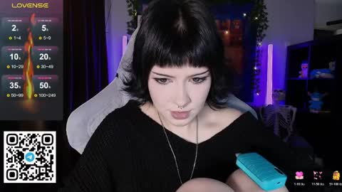 Snapshot of _gummybears_ chatting on 04/17/26, 08:06 Tori online show from 04/17/26, 08:06