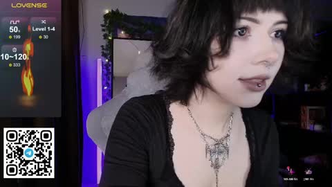 Snapshot of _gummybears_ chatting on 05/22/26, 08:10 Tori online show from 05/22/26, 08:10