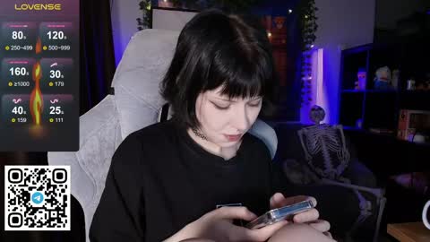 Snapshot of _gummybears_ chatting on 05/23/26, 08:29 Tori online show from 05/23/26, 08:29