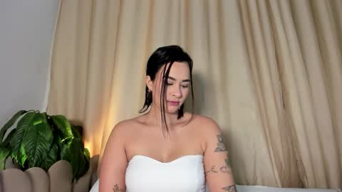 Hanna johnson online show from 10/04/25, 03:59