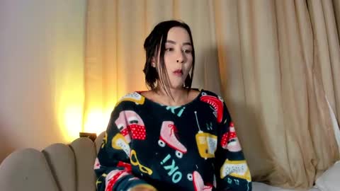 Hanna johnson online show from 10/22/25, 02:56