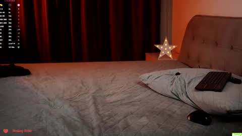 Veronica online show from 02/23/25, 11:14