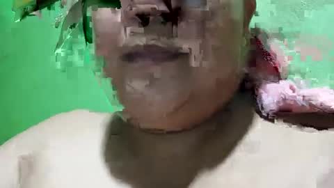 Snapshot of _hershey003 chatting on 10/14/25, 01:01 _hershey003 online show from 10/14/25, 01:01