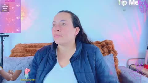 Snapshot of _honey1_ chatting on 11/11/25, 12:38 Honey online show from 11/11/25, 12:38