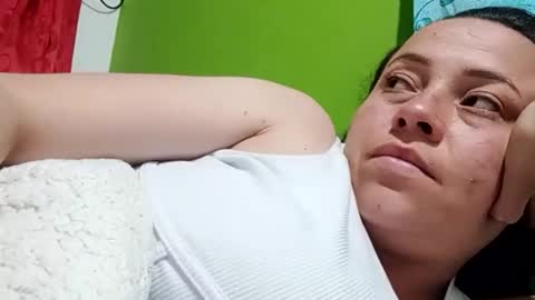 Snapshot of _honey1_ chatting on 12/23/25, 02:31 Honey online show from 12/23/25, 02:31