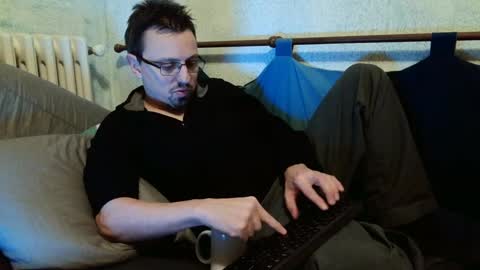Snapshot of _horny___boy_ chatting on 02/23/25, 01:13 Manuel online show from 02/23/25, 01:13