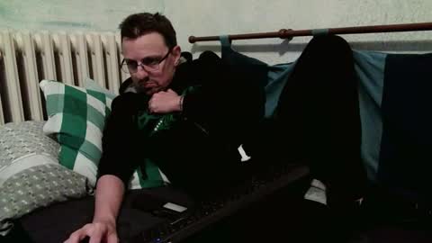 Snapshot of _horny___boy_ chatting on 11/23/25, 01:55 Manuel online show from 11/23/25, 01:55