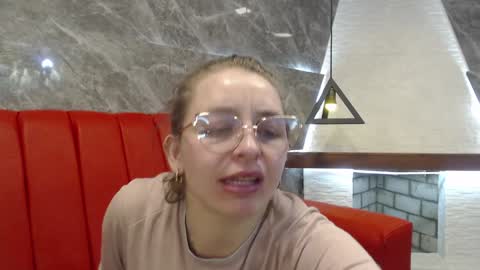 Isa online show from 01/15/25, 02:24