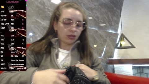 Isa online show from 01/20/25, 12:07