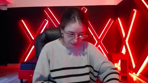 Isa online show from 11/26/25, 03:57