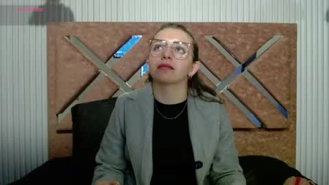 Isa online show from 06/18/26, 11:14