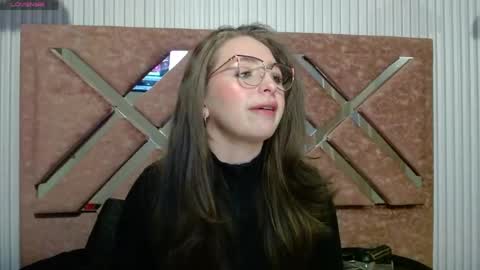 Snapshot of _isaabellaa chatting on 06/19/26, 12:09 Isa online show from 06/19/26, 12:09