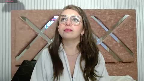 Snapshot of _isaabellaa chatting on 06/28/26, 05:41 Isa online show from 06/28/26, 05:41