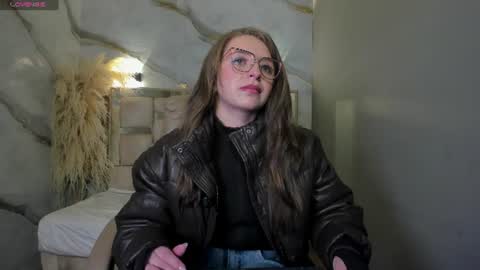 Snapshot of _isaabellaa chatting on 07/20/26, 01:57 Isa online show from 07/20/26, 01:57