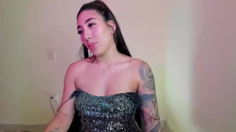 Snapshot of _isabella99_ chatting on 10/05/25, 06:12 Isabella online show from 10/05/25, 06:12