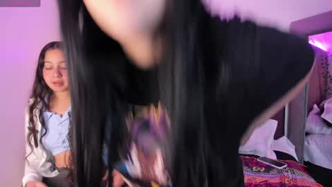 Snapshot of _isabella_2 chatting on 01/03/25, 01:36 Isa online show from 01/03/25, 01:36